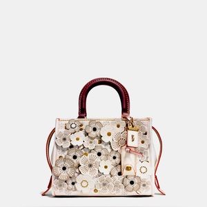 Coach 1941
Rogue 25 Tea Rose Tote Bag, Chalk
